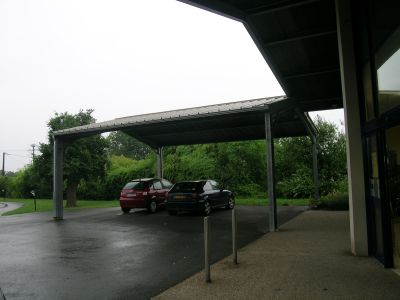 Stationnement public sous auvent - Patrice Migairou Architecte d'intérieur CFAI