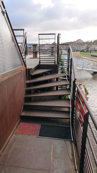 Escalier extérieur d'accès à la terrasse - Patrice Migairou Architecte d'intérieur CFAI